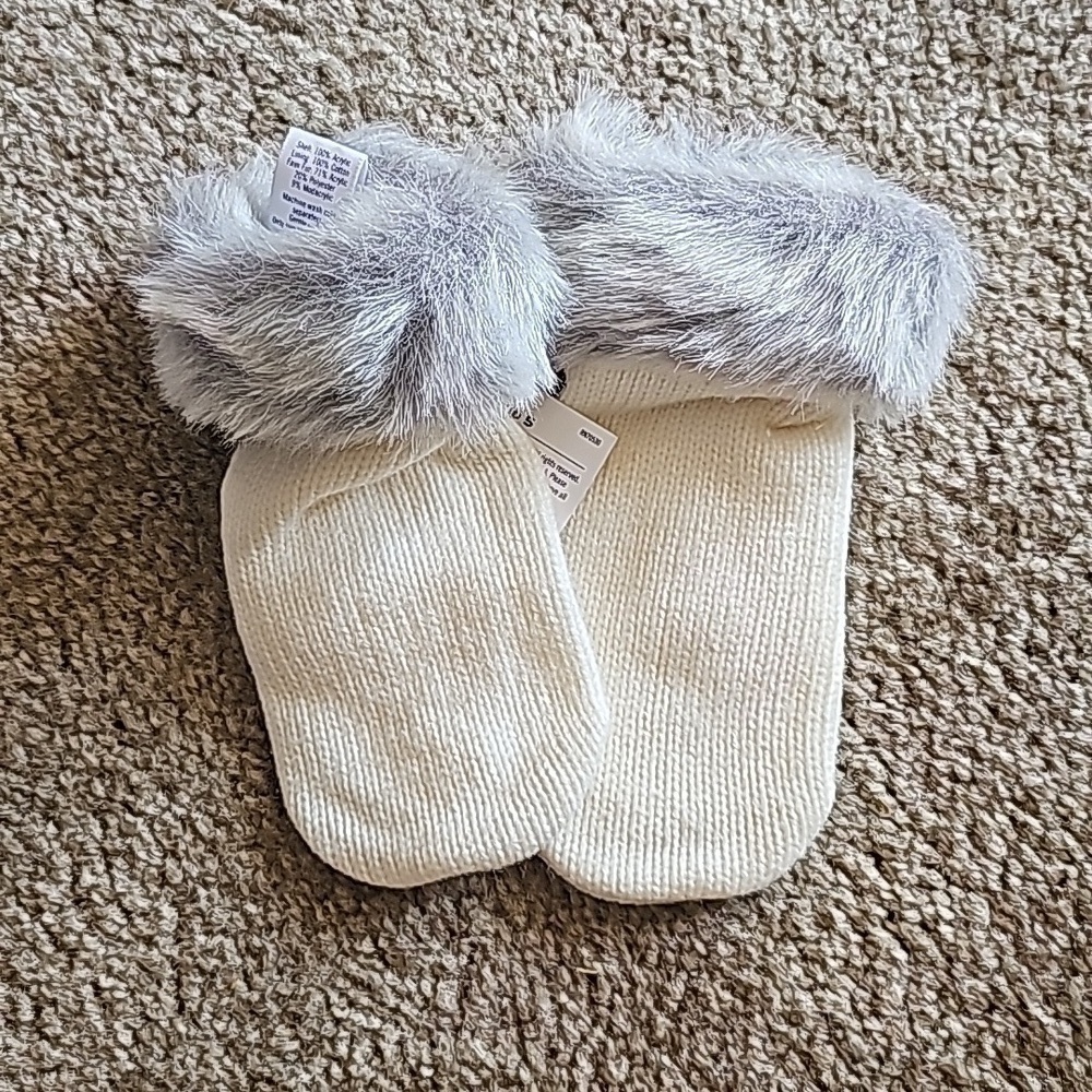 Janie and Jack Ivory Faux Fur Knit Mittens Girls Size 4-5